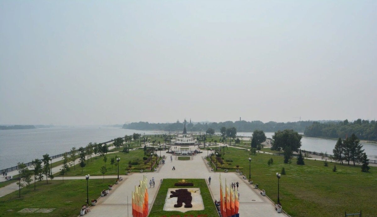 Волжская набережная и парк на Стрелке. Фото автора
