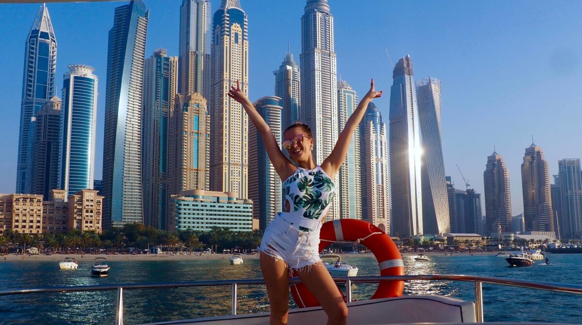 Источник: https://uaetours.ru/wp-content/uploads/2020/11/mojno-li-deshevo-otdohnut.jpeg