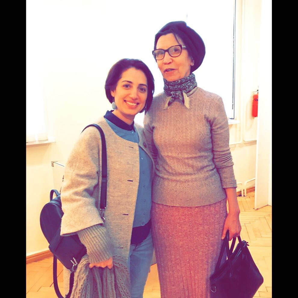 На фото слева: Эльнара Алискеровна (Алиева) Абдуллаева.