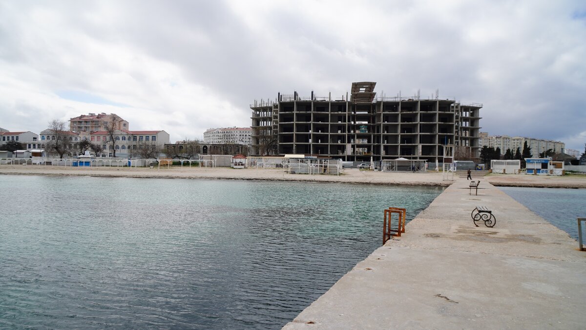 Вид со второго пирса влево