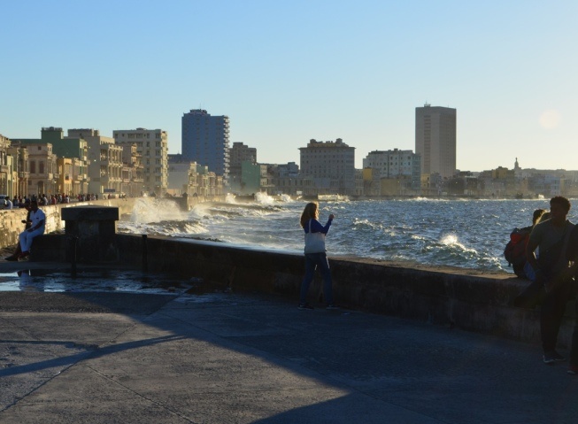 Знаменитая набережная Малкон в Гаване