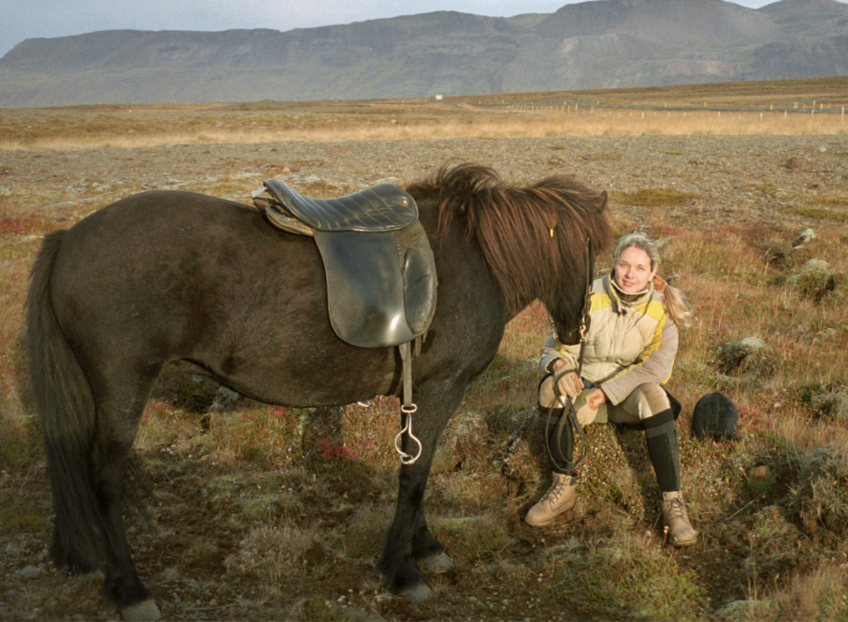 фото их личного архива Натальи Костиковой, которая (в отличие от меня) побывала в конном походе по Исландии:) 