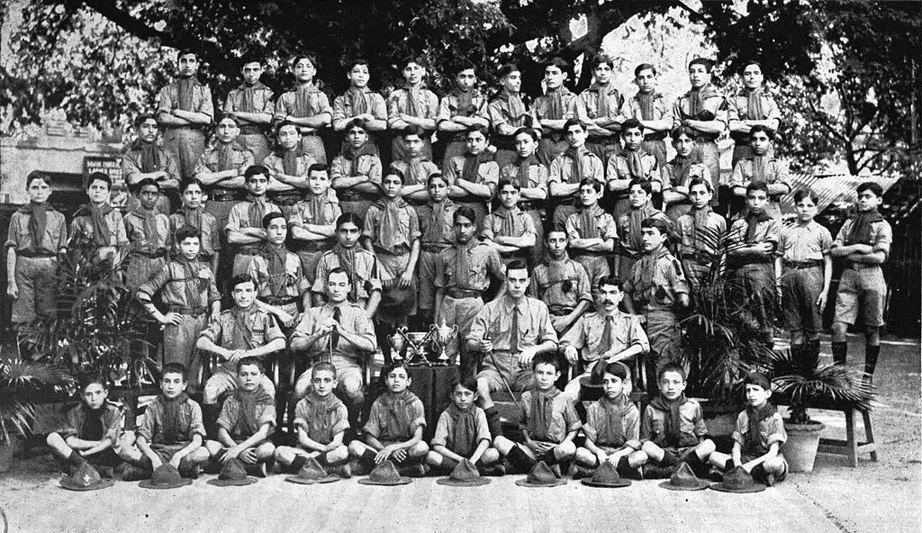 Армянские школьники в Индии начала XX-го столетия 