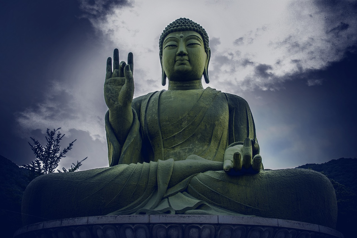 Будда Гаутама Япония. Гаутама Будда статуя. Статуя Будды Амитабхи. Сиддхартха Гаутама.