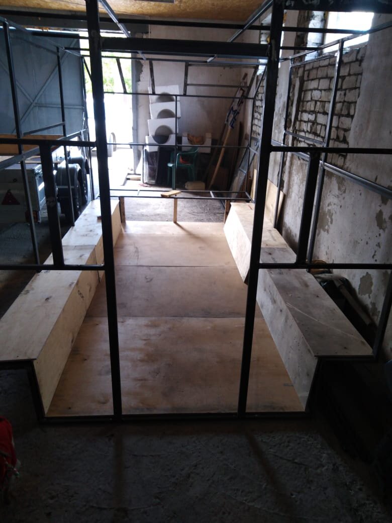 Зышивается пол и выступы. Всё отлично.