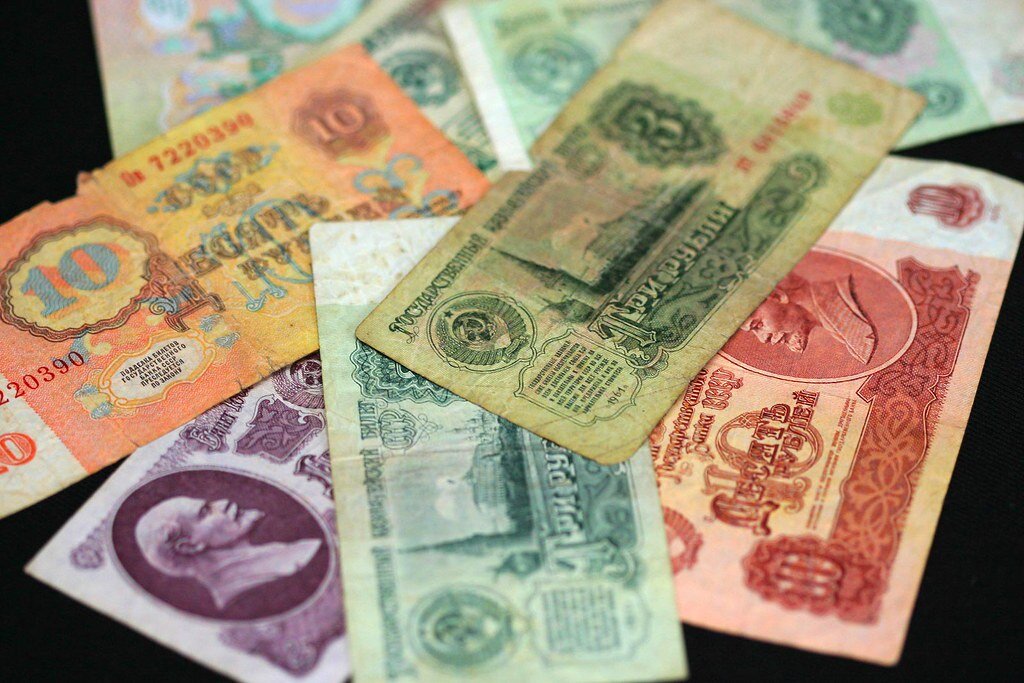 Да-да, вот именно за такие рубли. Источник: https://www.flickr.com/photos/moscow-live/22536640245