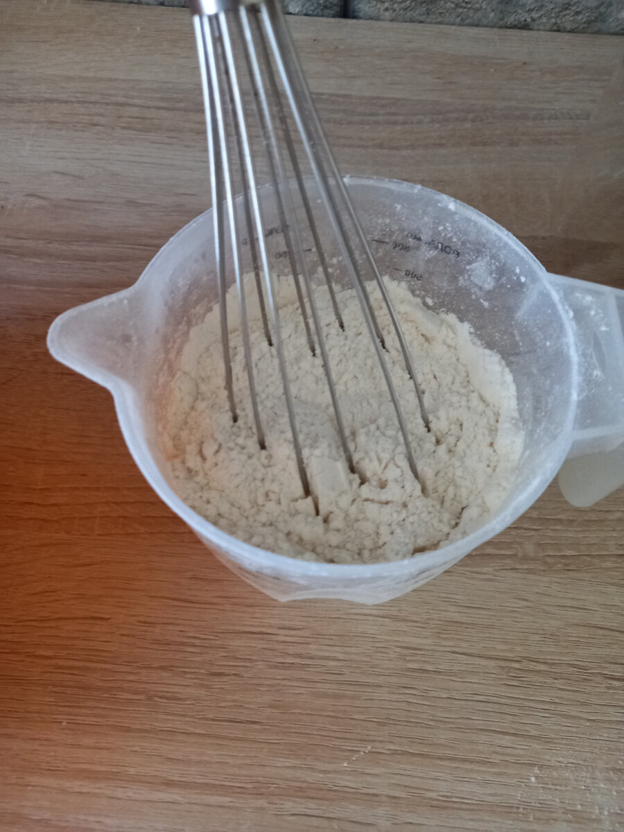 Мука, сахар, сода, лимонная кислота.