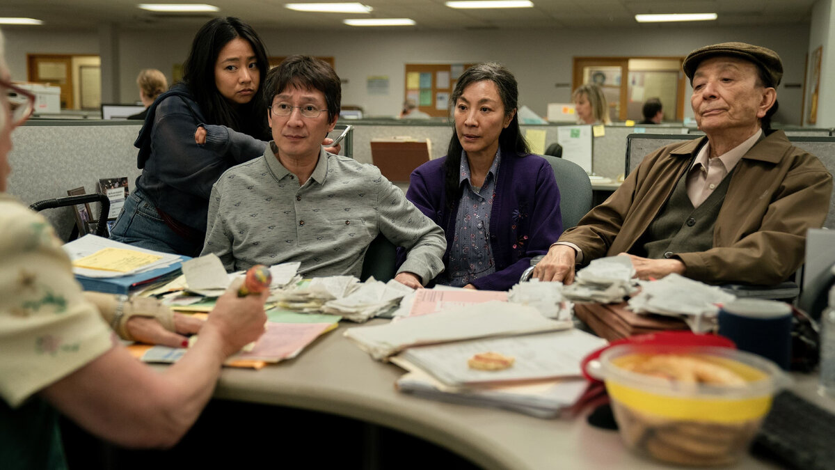 Каст шикарный, все играют отлично!