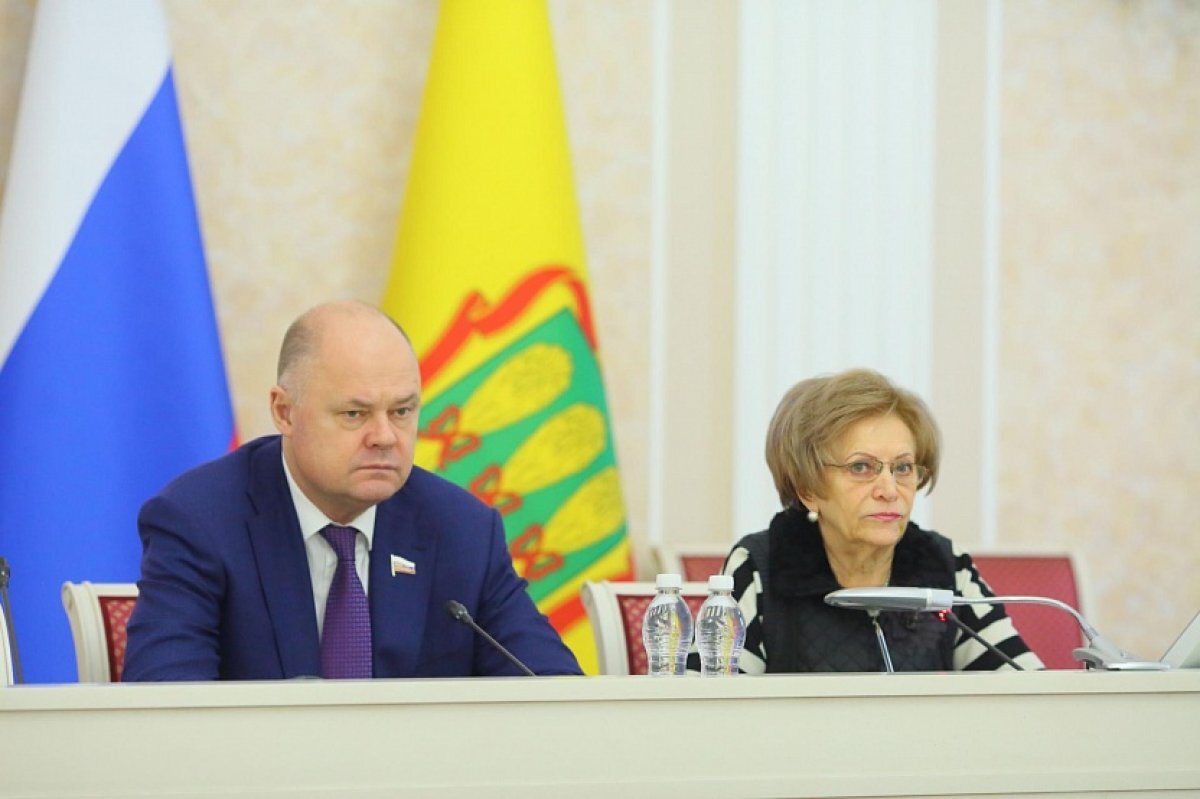    Вадим Супиков принял участие в заседании Общественного совета при ЗакСобре