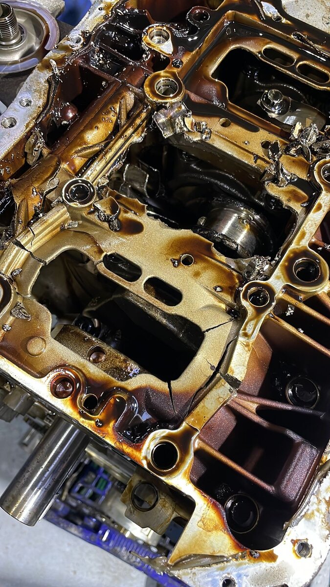 Пробило блок цилиндров G4KE на шоссе. В работе очередной Santa Fe ...