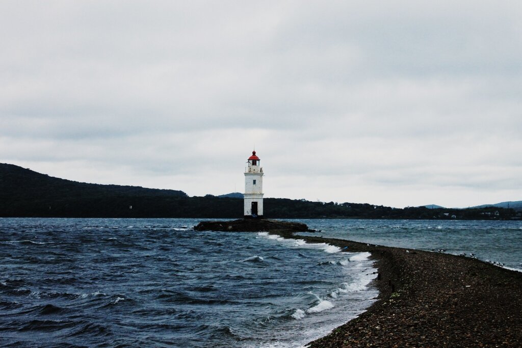 Токаревский маяк, мыс Эгершельд.