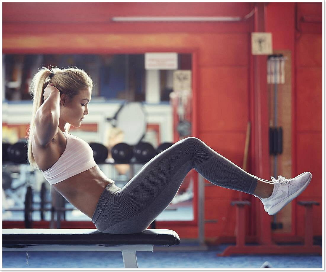 Спортивная жизнь вк. Фитнес мотивация. Девушка и фитнес. Девушка спорт. Спортивные девушки красивые.