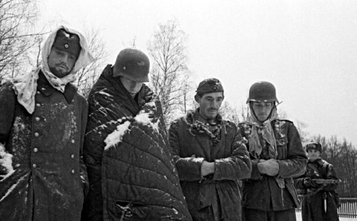 Солдаты вермахта под Москвой 1942 зима. Замерзшие немцы под Москвой 1941. Пленные немцы под Москвой 1941. Битва за Москву 1941 немцы.