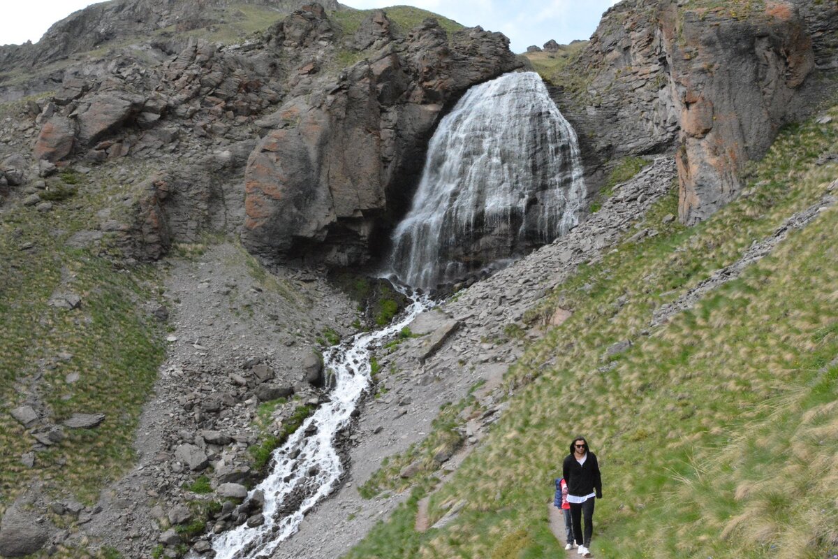 Водопад девичьи косы Кабардино Балкария