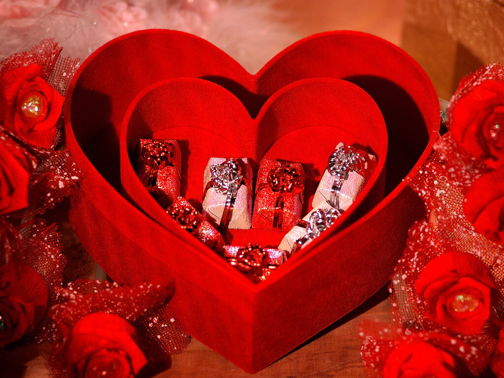 Украшения лучший подарок любимой на 14 февраля - День Святого Валентина.
