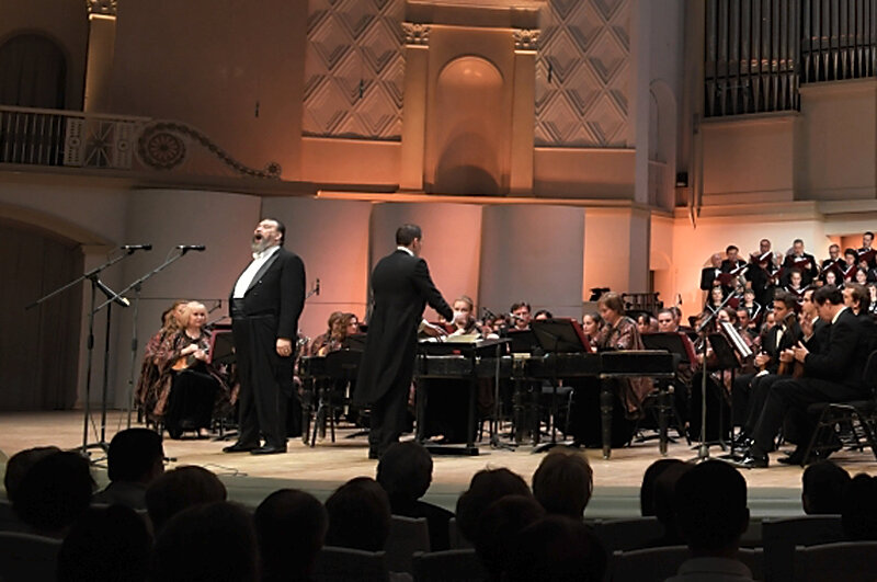 Знаменательному событию в течение 2018 года будет посвящено не одно мероприятие, и первое из них состоялось на сцене Концертного зала имени Чайковского. Владимир Анатольевич выступил в сопровождении Национального академического оркестра народных инструментов России им. Н. П. Осипова (худрук Владимир Андропов, дирижер Виктор Кузовлев) и Государственного академического Русского хора им. А. В. Свешникова (худрук Евгений Волков) с гигантской по продолжительности программой русской музыки. В концерте прозвучали духовные произведения и популярные песни и романсы отечественных авторов разных эпох и стилей.