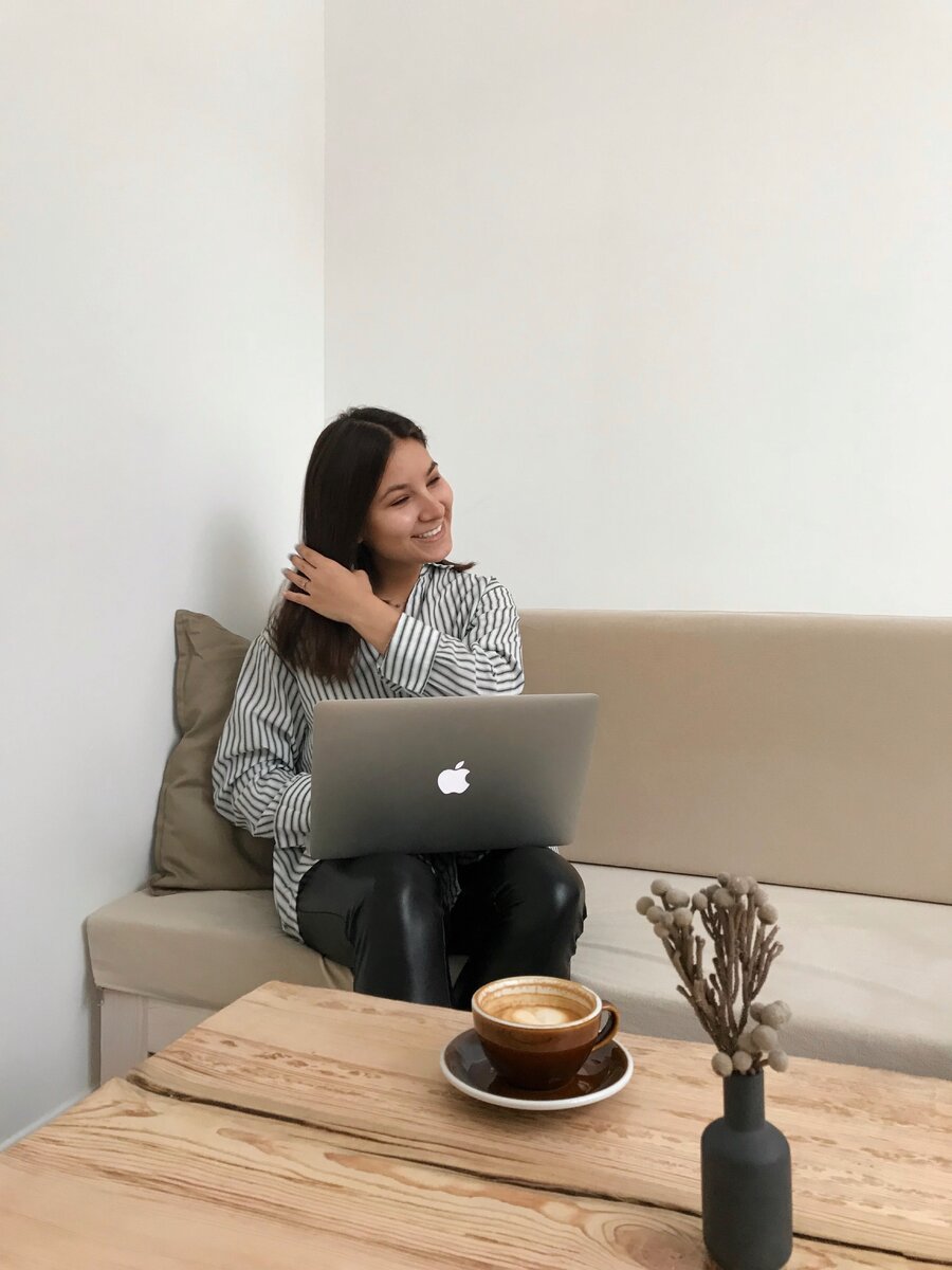 Вы уже знаете, что переодически я делюсь с вами альтернативными способами заработка, но что делать, если ты уже знаешь кем хочешь работать, но все равно не можешь устроиться😕 