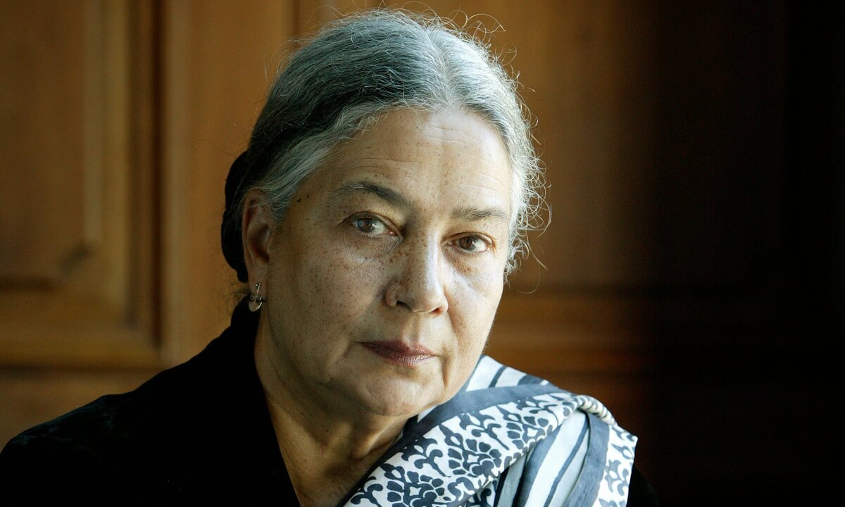 Тишани Доши — индийский поэт, писательница и танцовщица. Ее новый роман «Маленькие дни и ночи» опубликован в Блумсбери.  
Фото © Murdo Macleod / The Guardian