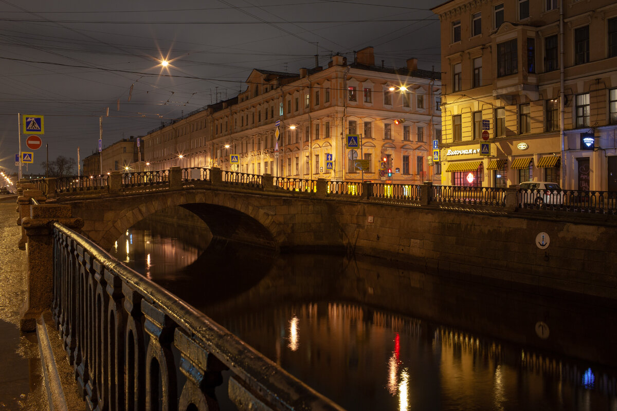 Транспорт спб ночью