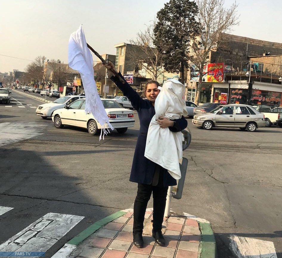 Движение в иране. Протесты в Иране против хиджаба. Женщины на улицах Тегерана. Иранские девушки на улице. Иран протесты хиджаб.
