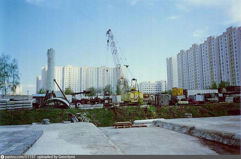 Удивительно но даже есть немного фотографий со строительства этой станции.

