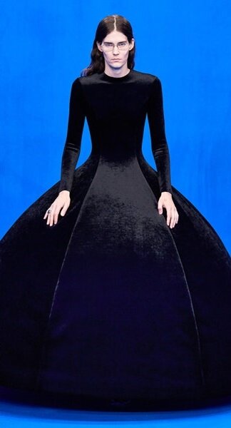 Balenciaga весна-лето 2020