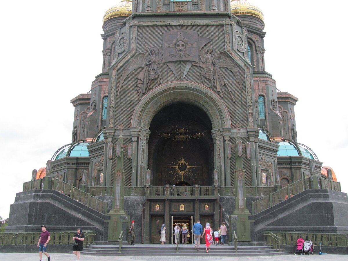 Военный храм в москве фото внутри здания