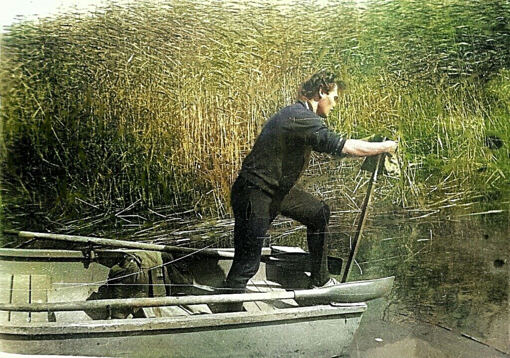 (На лодку мы ставили самодельный флаг Тулы) 