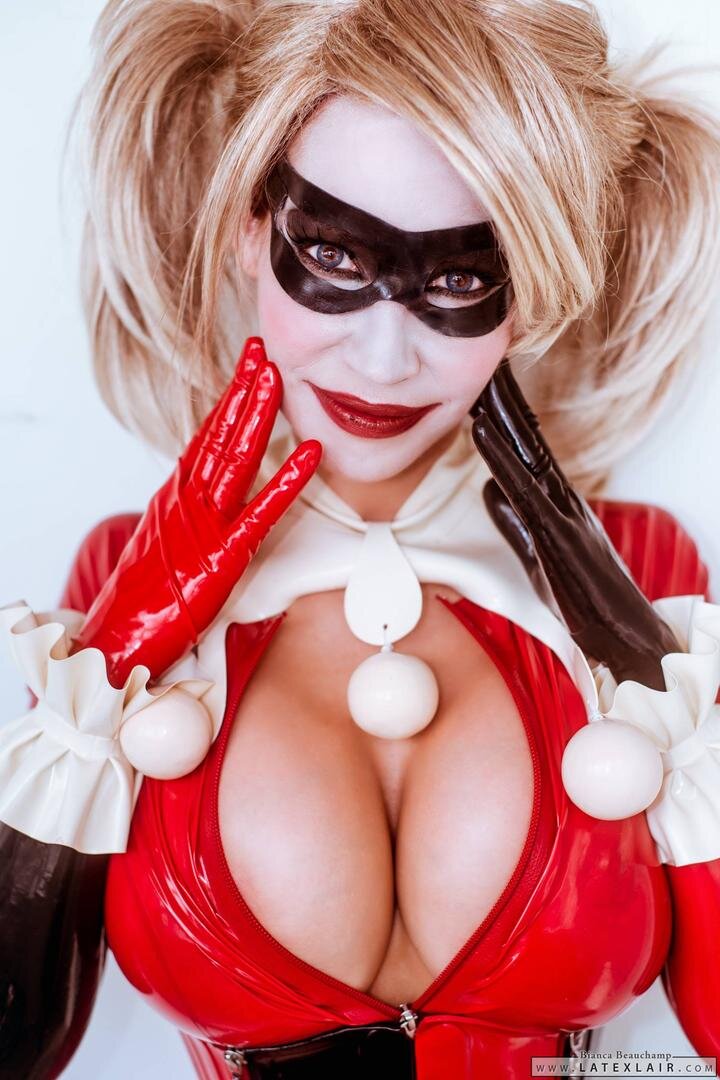 Источник: http://latex-art.com/album/harley-quinn-returns