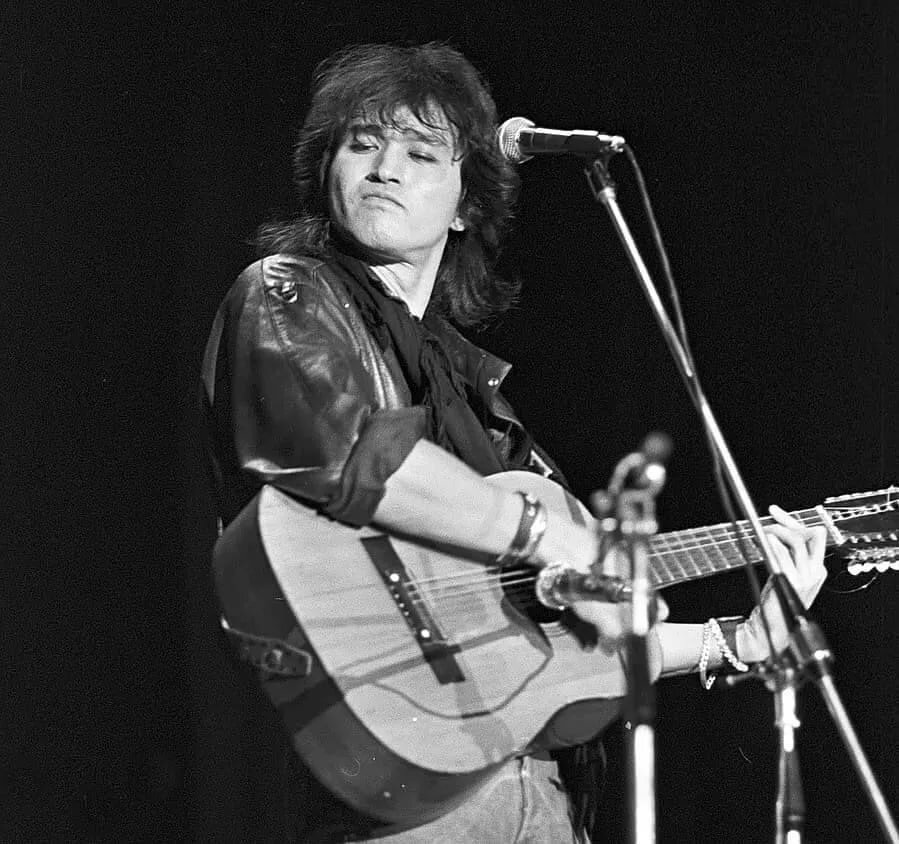 Виктор Цой. Фото с просторов интернета