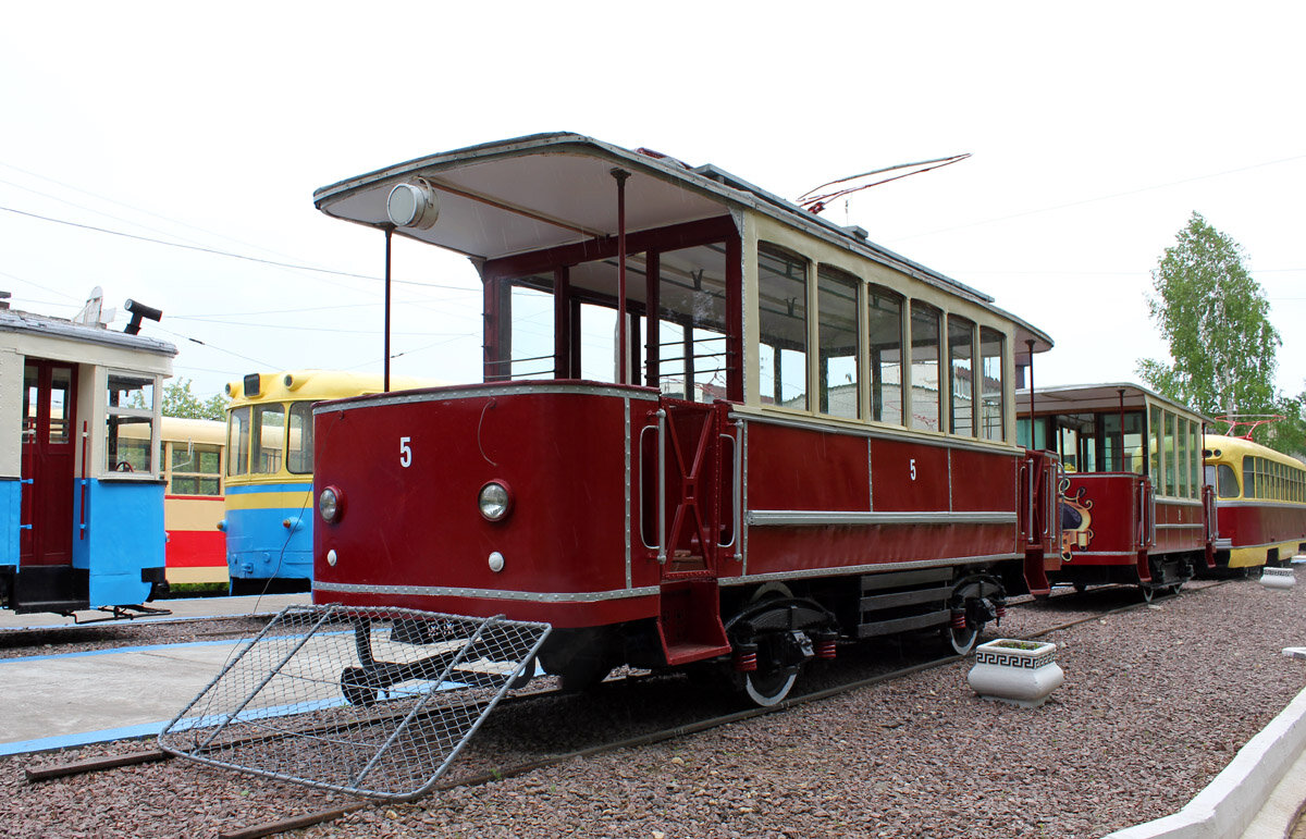 Первый нижегородский трамвай, ходивший с 1896 года, ныне находится в музее трамвайного депо №1 в Нижнем Новгороде