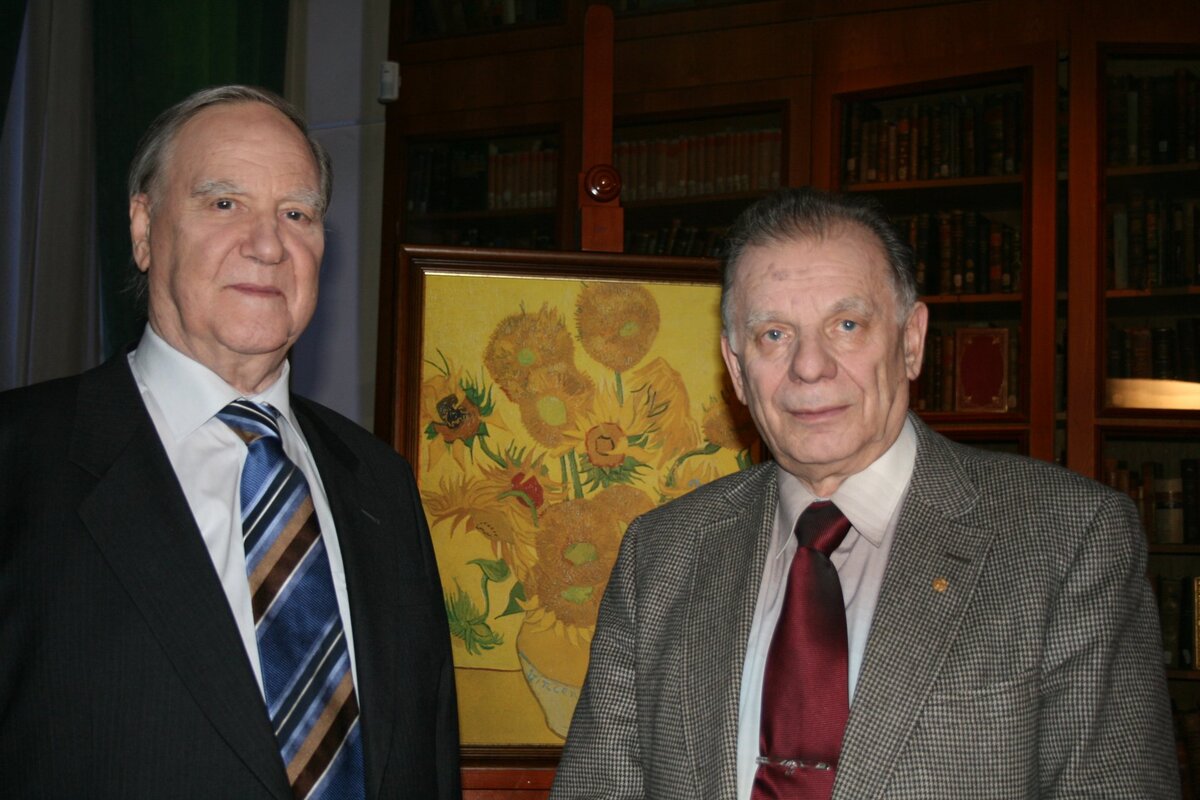 Сергей Капица и Жорес Алфёров. Фото находится в свободном доступе.