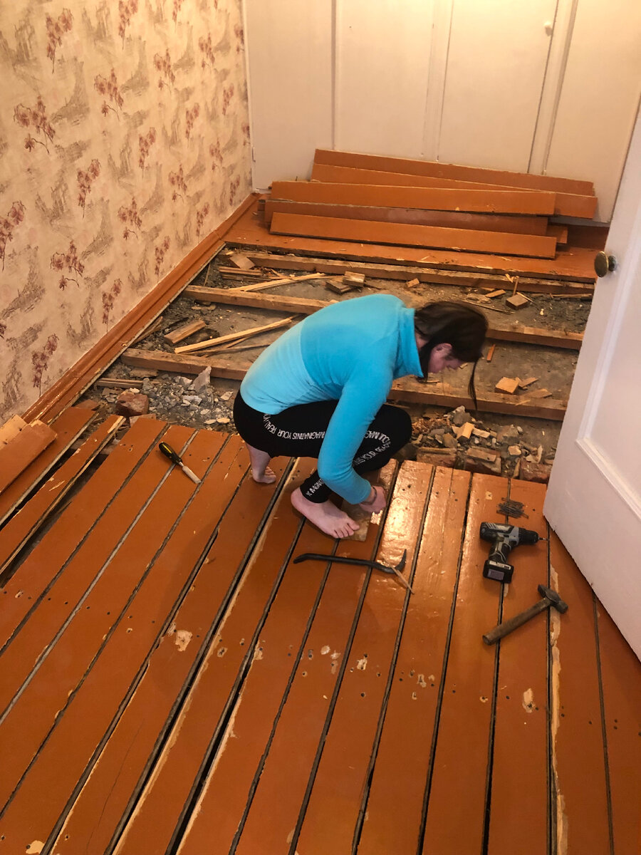 Как починить скрипучий деревянный пол