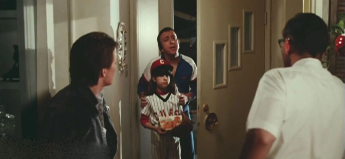 Какие сцены вырезали из фильма "Назад в будущее" и почему 📺