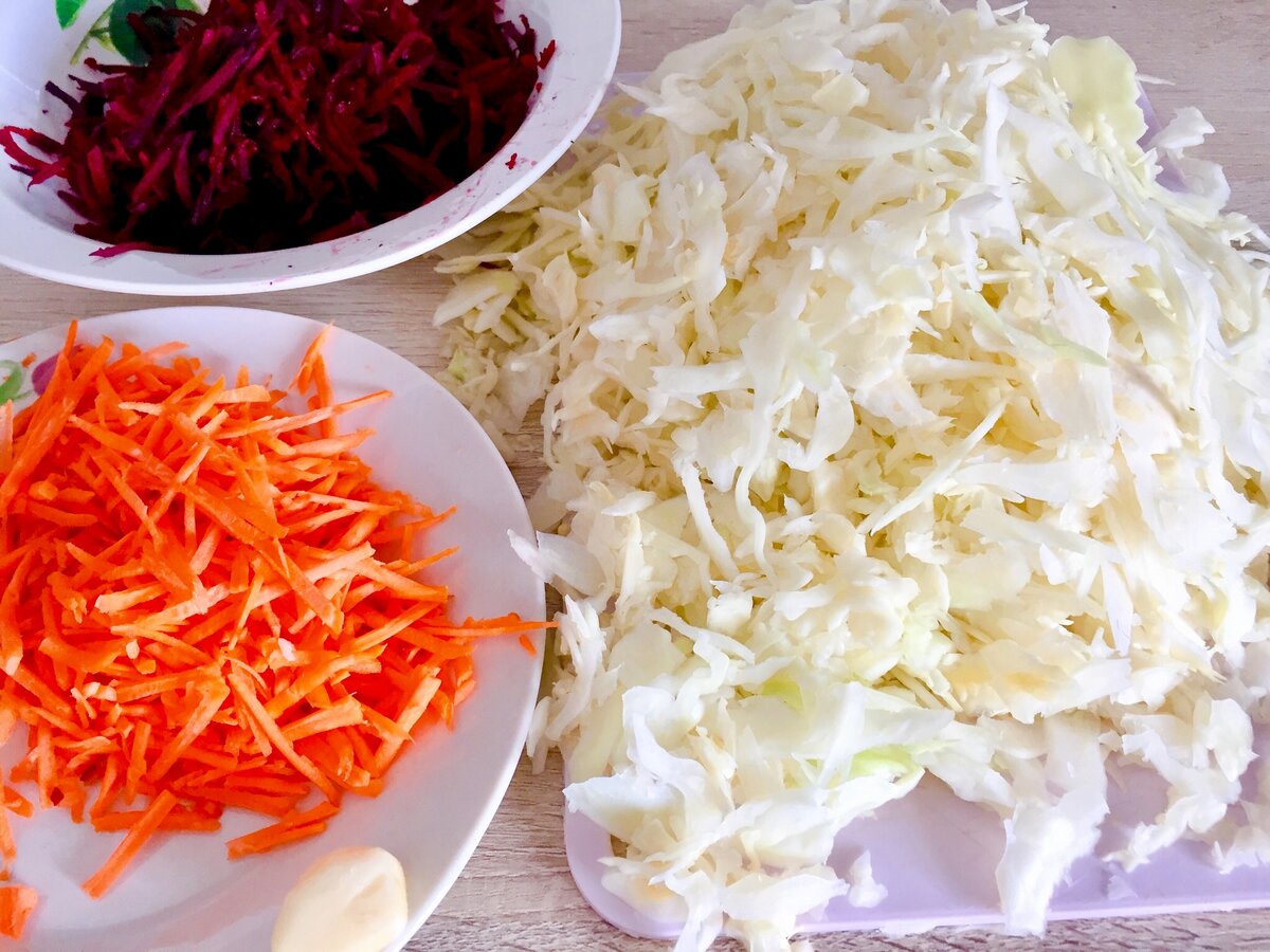 Можно есть уже на следующий день: капуста по-грузински (остренькая на вкус и цвет красивый)