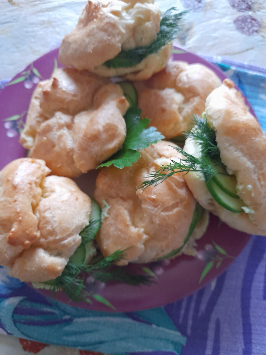 Закусочные булочки