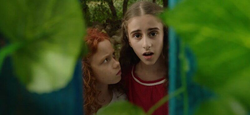 Кадр со съемок сериала «Манюня»
