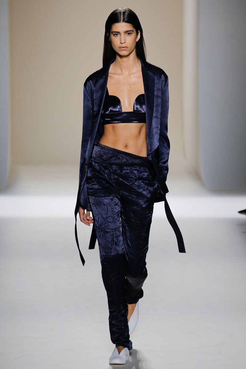 Victoria Beckham, весна-лето — 2017 (Vogue.com)