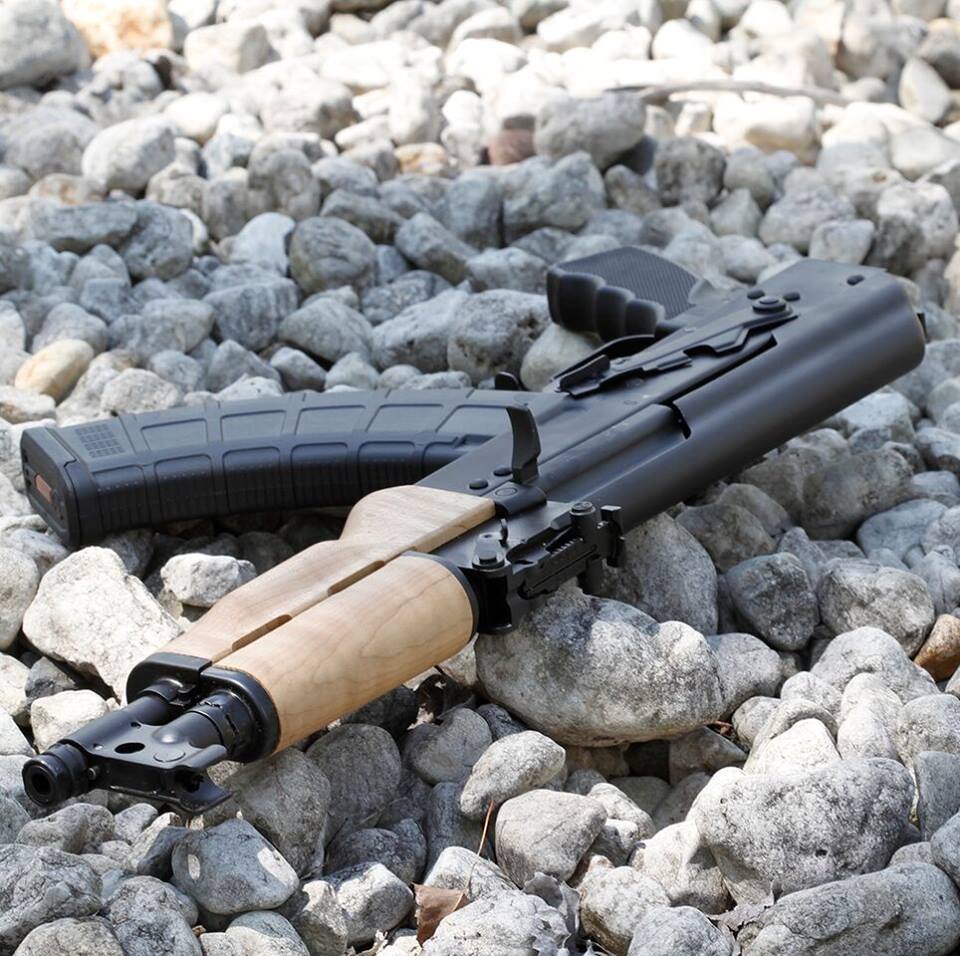 Это обычный Draco под патрон 7,62х39 в конфигурации pistol (без приклада)