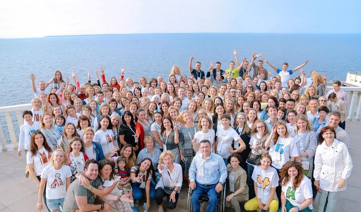 На ежегодные сборы детского клуба приглашают не только директоров, но и самых талантливых специалистов 