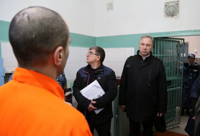 иски осужденных. владимирский централ колония. зек пишет письмо. епкт омск ик 7. беседа с осужденными.