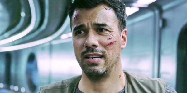 Сообщается, что сериал снят по мотивам одноименного рассказа Джорджа Мартина, который также написал «Игру престолов» 
 