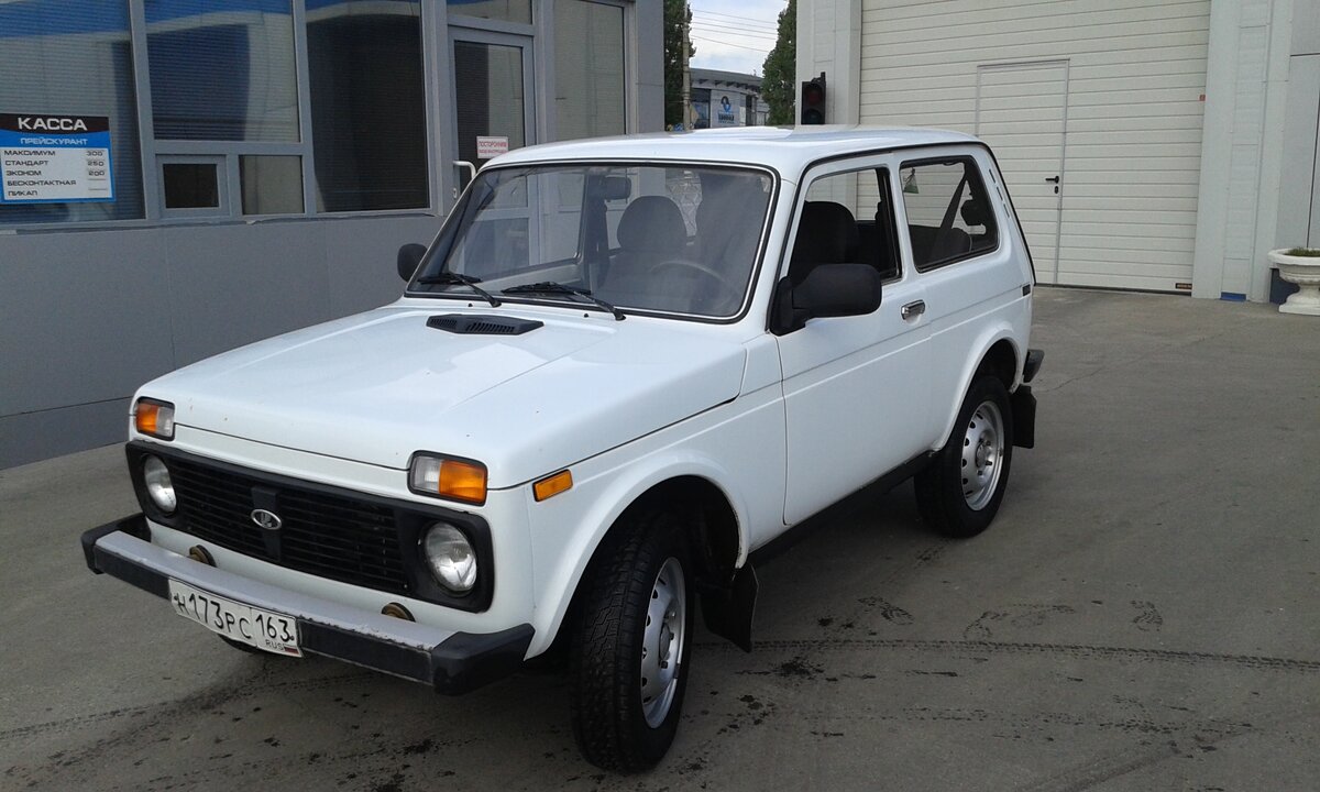 Вот она боевая машина холостяка, побывавшая семейным авто :)