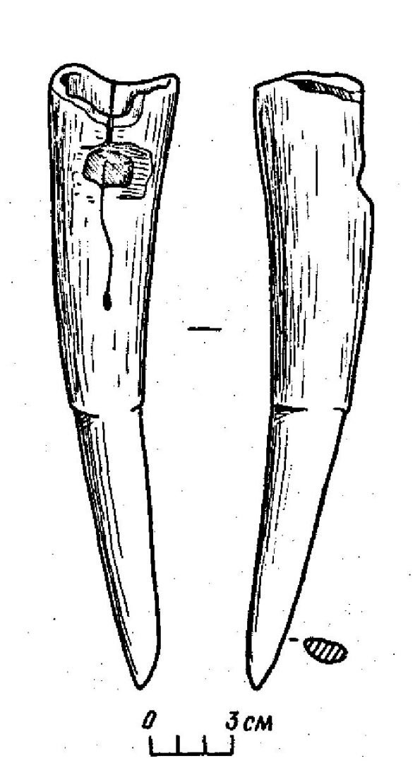 Рис. 1 Роговая насадка для рабочей части рала Уваровичского городища