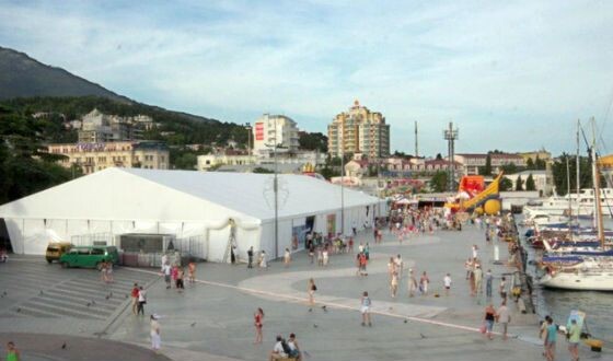 Злополучный каток Заворотнюк в Ялте