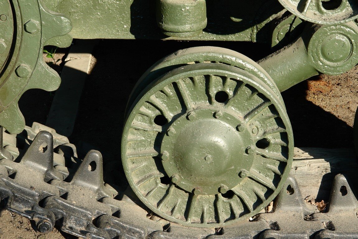 Цельнометаллический опорный каток танка ИС-2