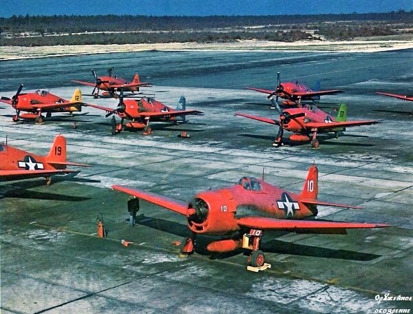             Grumman F6F-5K Hellcat переоборудованные в беспилотные самолеты-мишени 