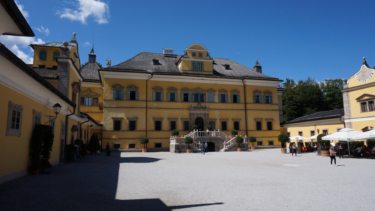 Дворец Хельбрунн. Фото автора.