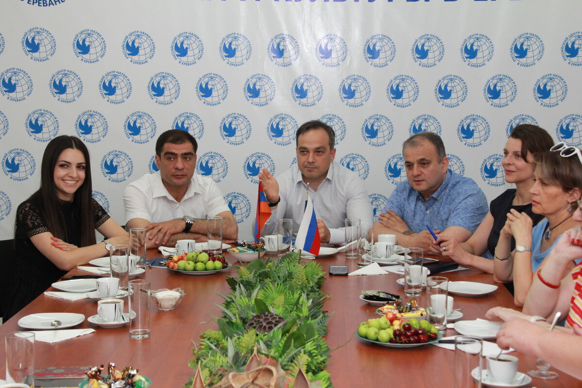 Работа в ереване для русскоязычных. Работа в ереване для русскоязычных. Филиал мгу в ереване. Армяно американский университет ереван. Работа в ереване для русскоязычных.