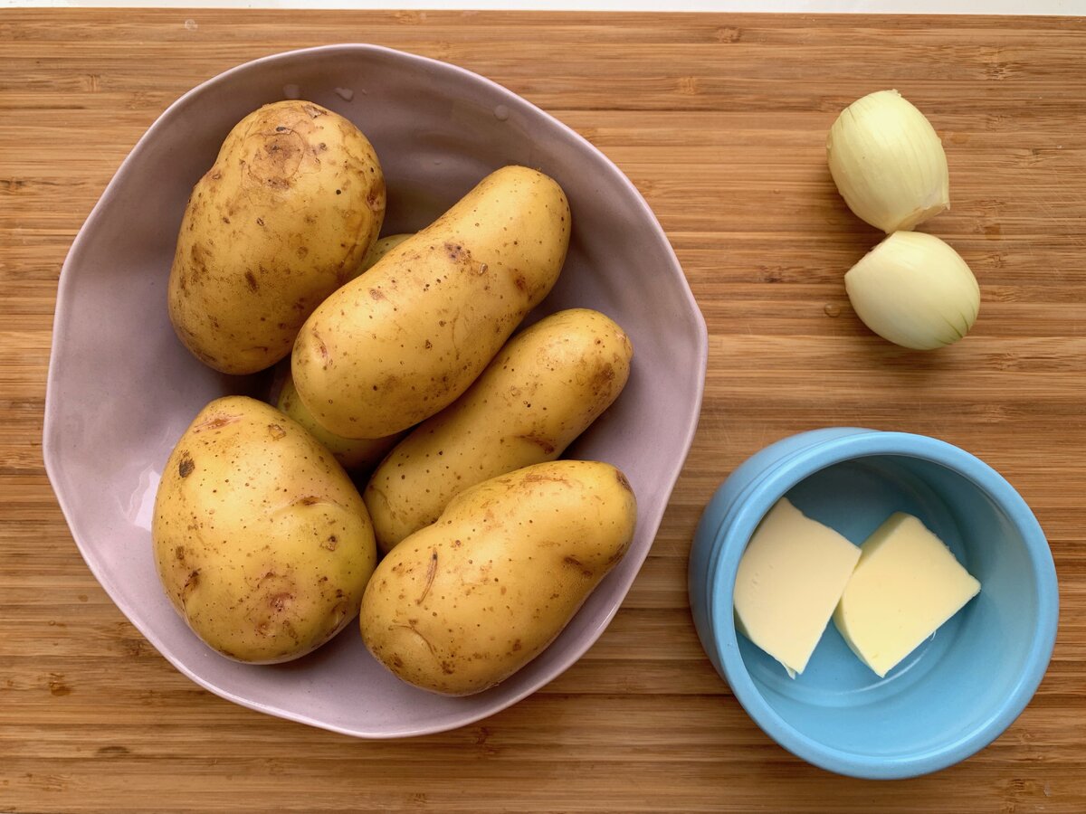 Картофель, лук и масло